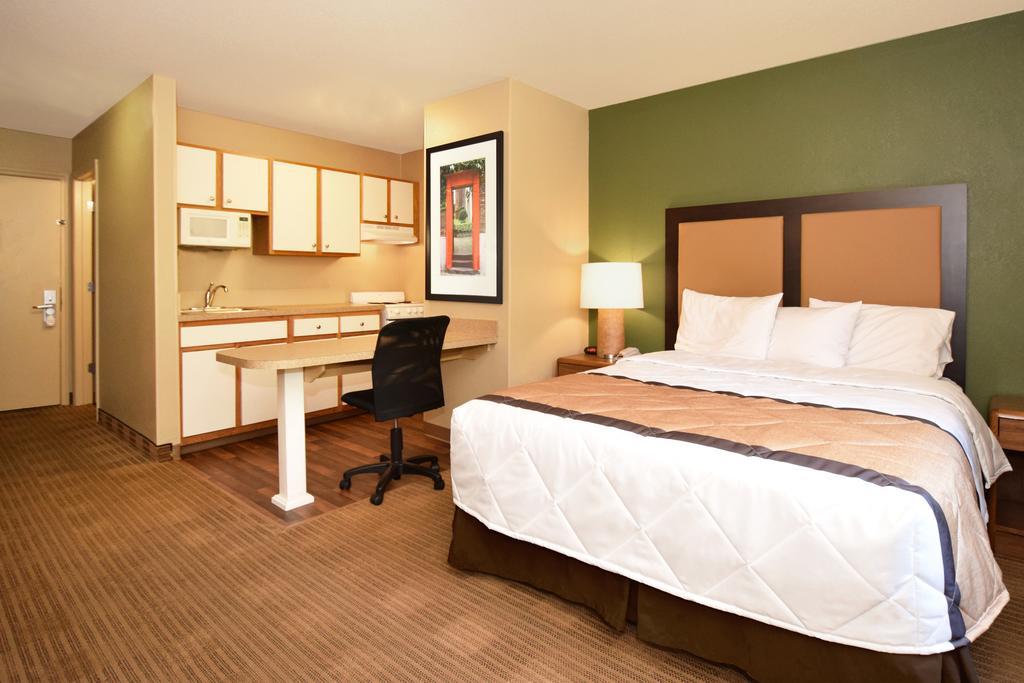 เอ็กซ์เทนด์ สเตย์ อเมริกา รอลีจ์ แครี แฮร์ริสันอเวนิว Hotel ภายนอก รูปภาพ